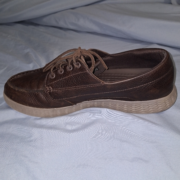 Crocs leather lace up loafers in a men's size 11.5. They're pre-loved - Picture 9 of 13